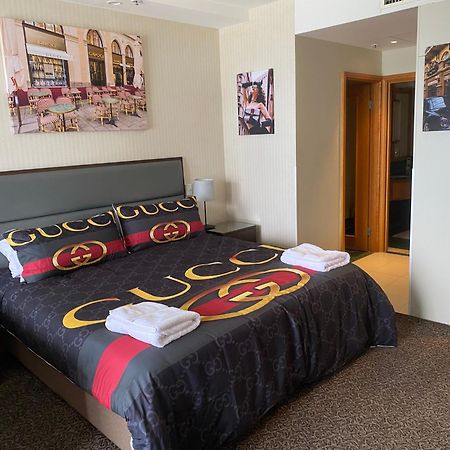 Luxury Privately Owned Ocean View Studio Apartments At O4Ks Gold Tower Gold Coast Buitenkant foto