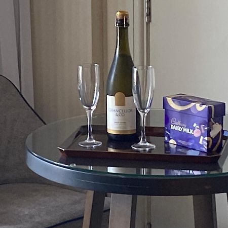 Luxury Privately Owned Ocean View Studio Apartments At O4Ks Gold Tower Gold Coast Buitenkant foto